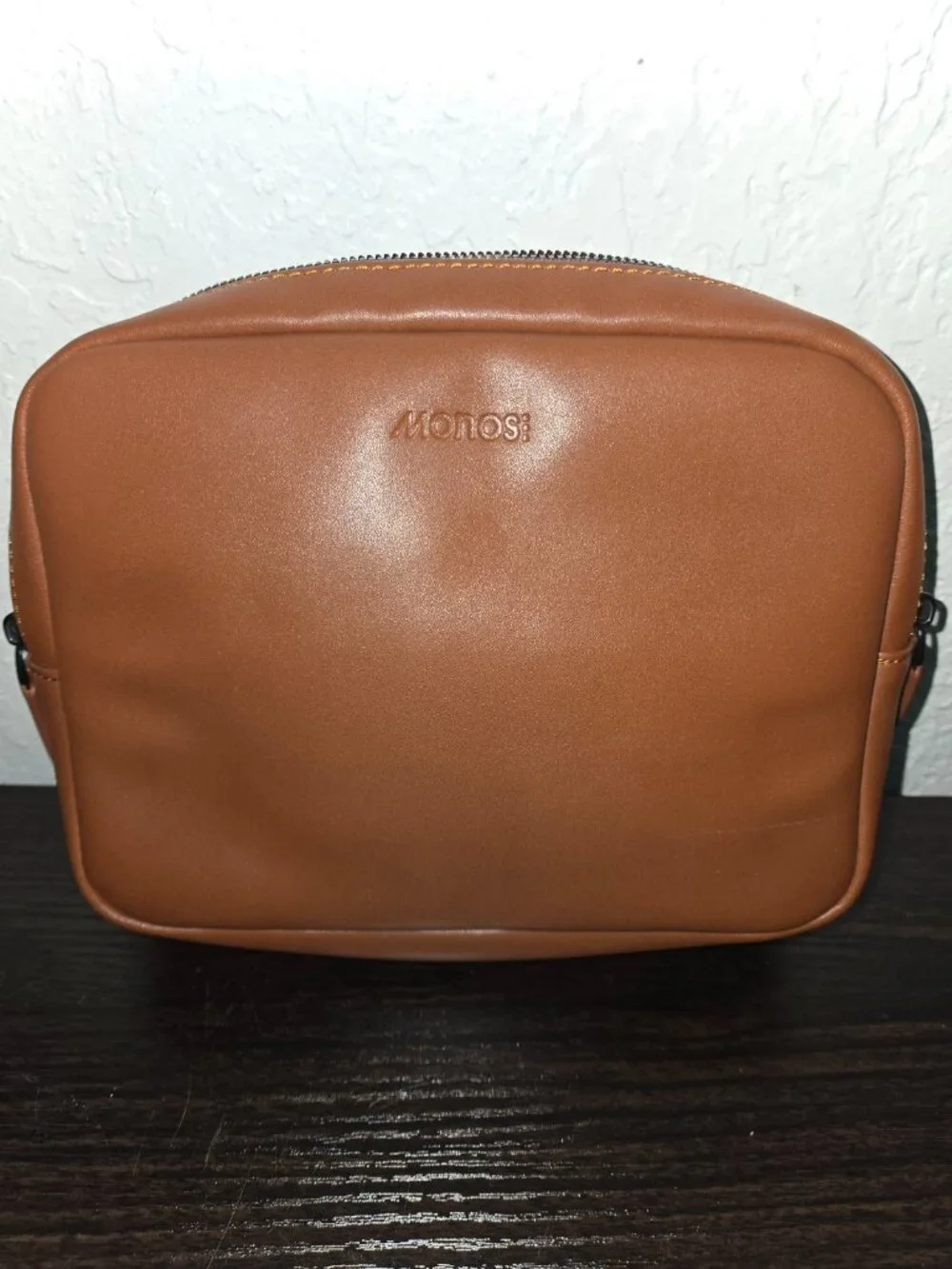 Monos Metro Vegan Leather Cosmetic Toiletry Case Saddle Tan Travel Bag EUC